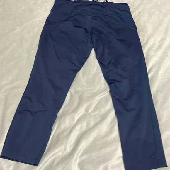 🩷 Nike Dry Fit Crop Leggings - Picture 8 of 9